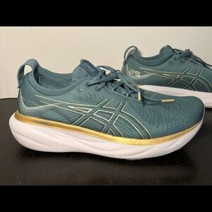 NWOB Asics Gel-Nimbus 25 Running Shoes Sneakers Foggy Teal/Champagne Womans 11